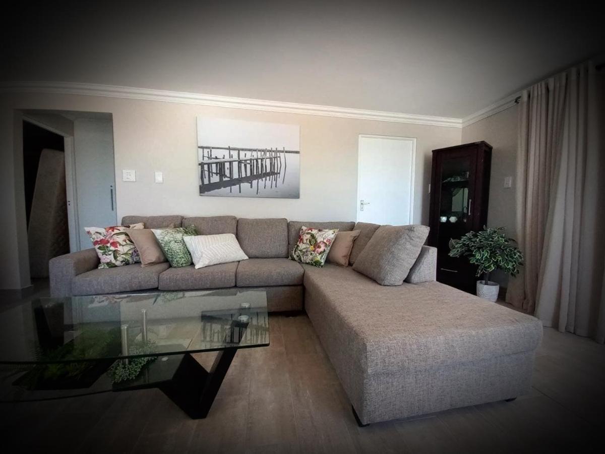 Bay-Side Apartment, Gordon'S Bay ภายนอก รูปภาพ