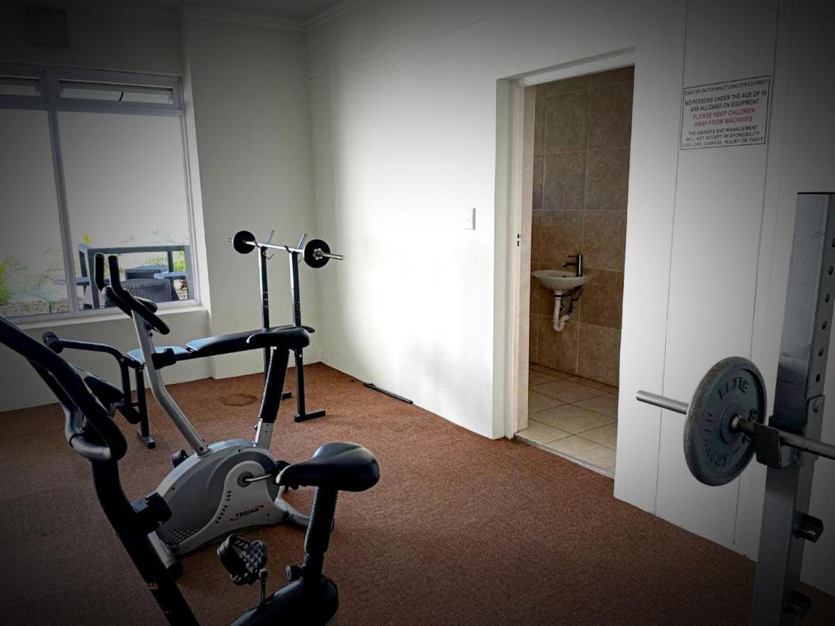 Bay-Side Apartment, Gordon'S Bay ภายนอก รูปภาพ